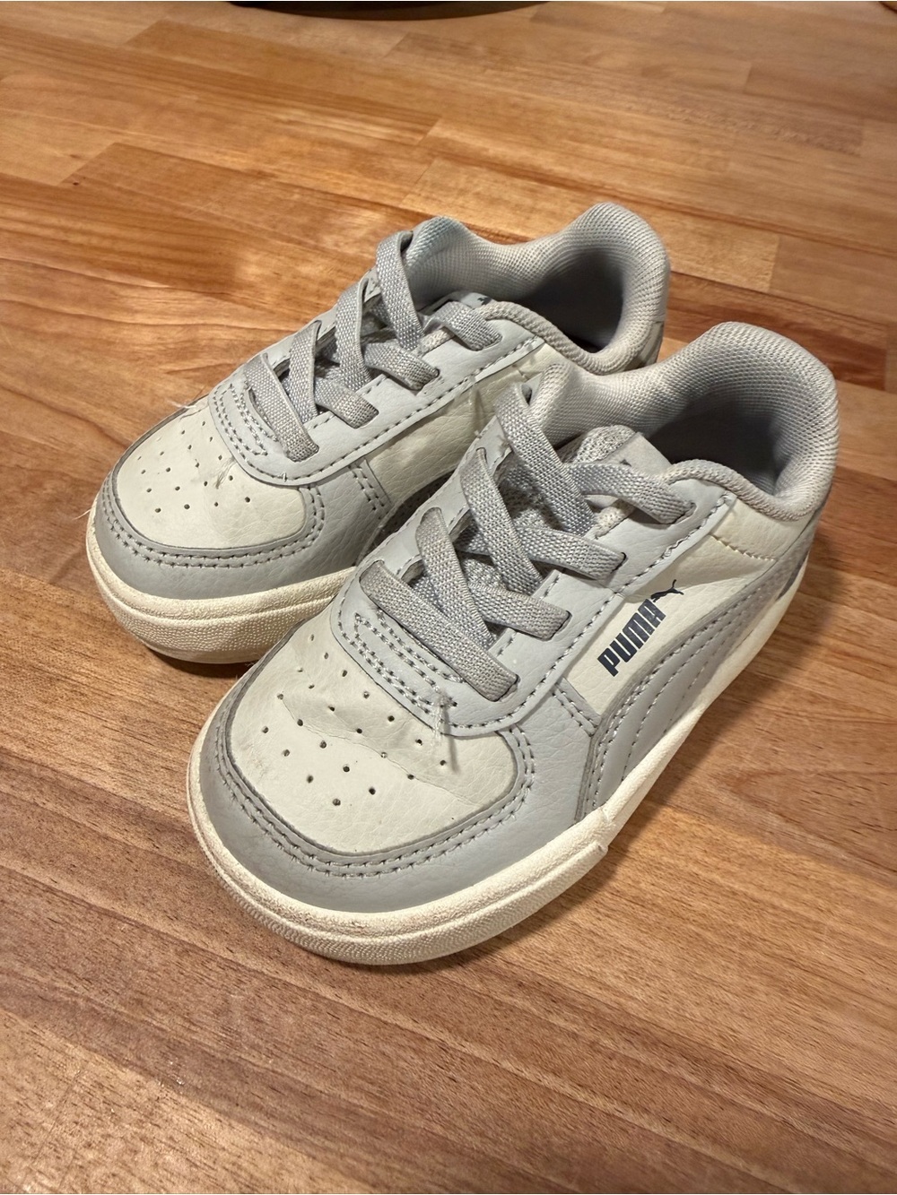 Puma Kids' Light Gray and White Low-Top Sneakers